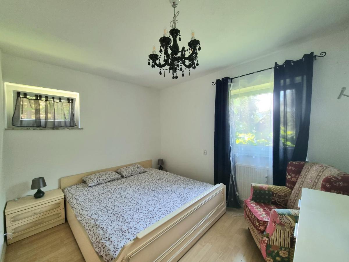 Lovely Spacious Apartment-80M2-Old Style-Tourist Area Rauth Exterior photo